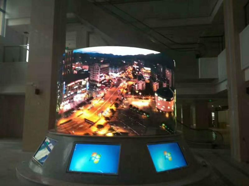 P2.5異形LED屏，圓（yuán）柱形LED顯示屏