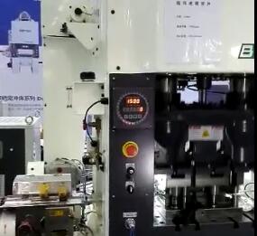 高速夾式送料機衝床壓視頻